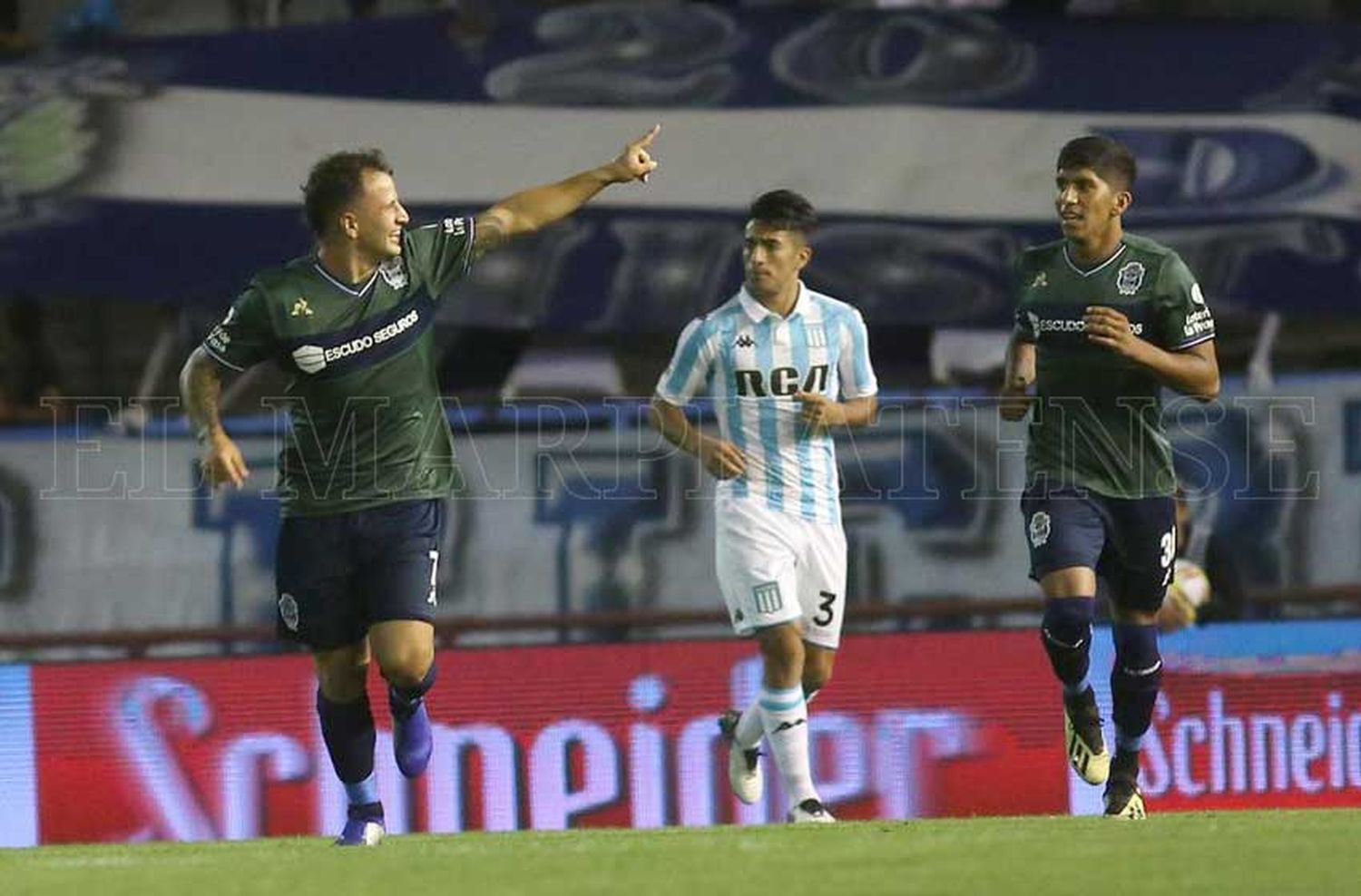 Gimnasia golpeó rápido y aguantó el triunfo ante Racing