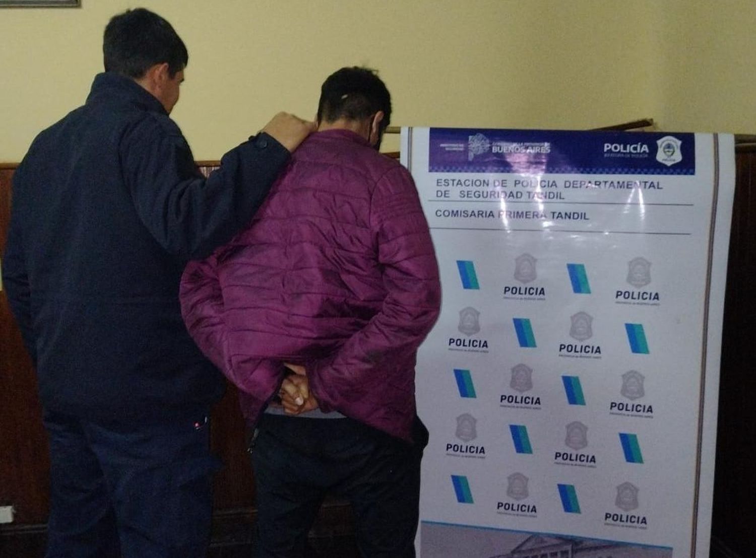 Aprehendieron a dos sujetos que intentaban robar en un comercio céntrico