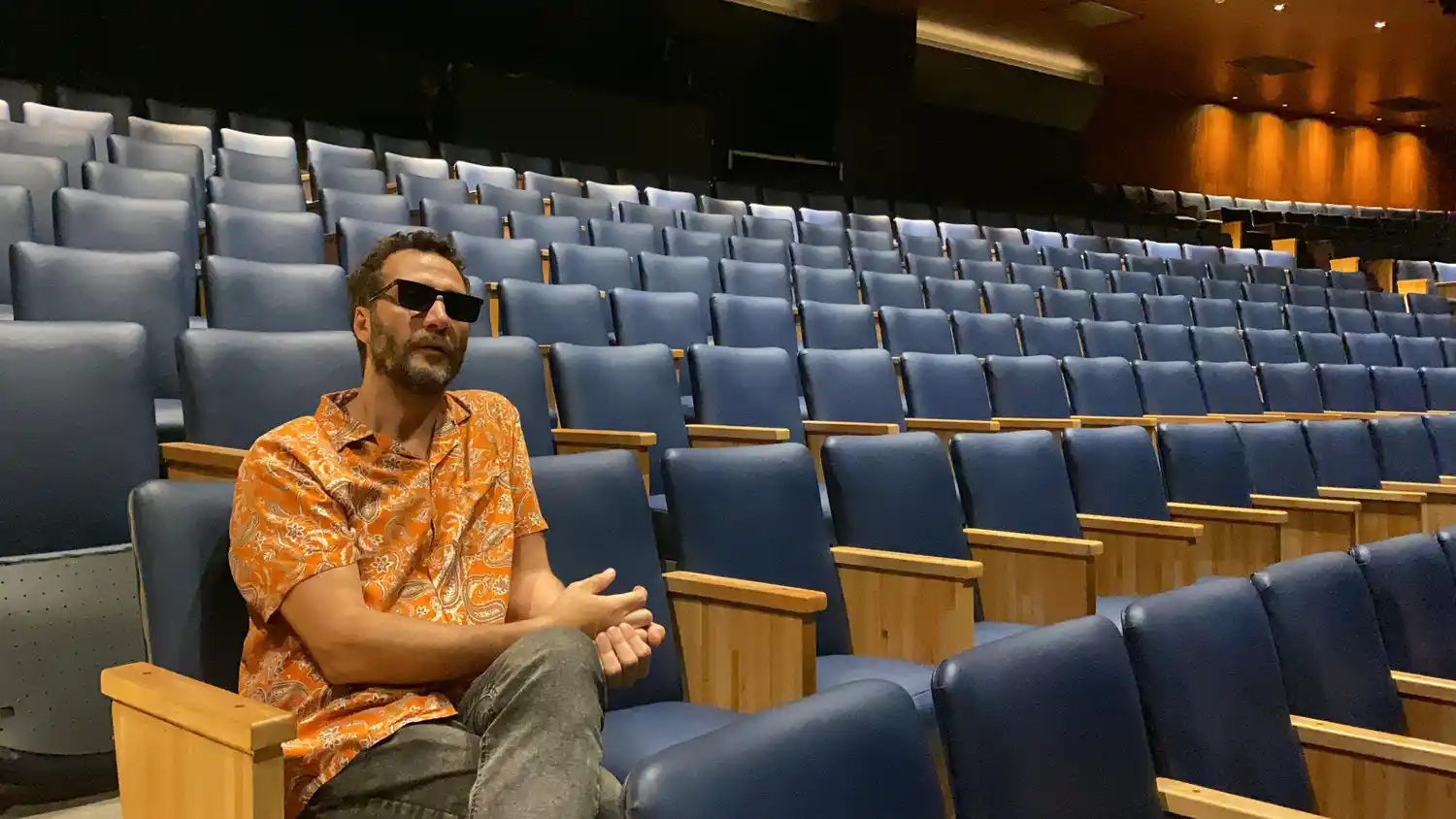 El actor regresará el 11 de febrero con "Muerde" a la Sala Piazzolla.