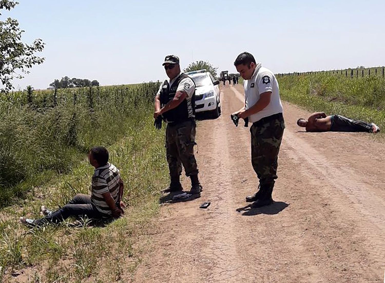 Rojas: Detuvieron a dos narcos que buscaban droga arrojada desde una avioneta