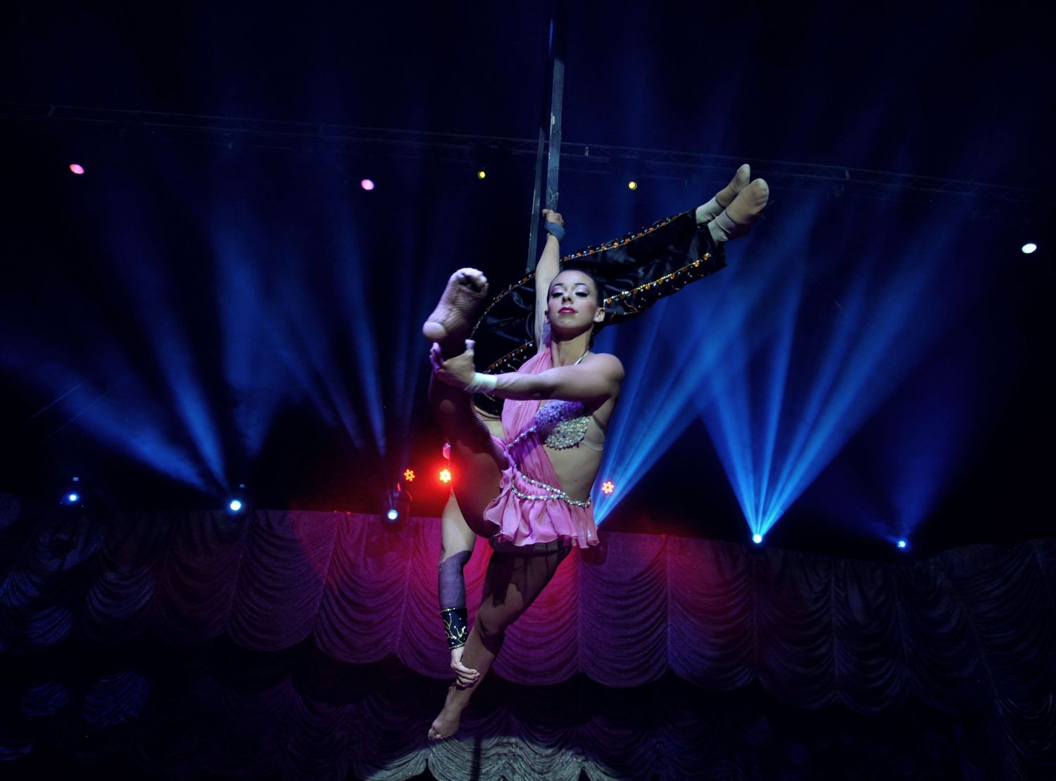 El Circo Rodas llegó a Gualeguaychú con un espectáculo cargado de magia, alegría y color