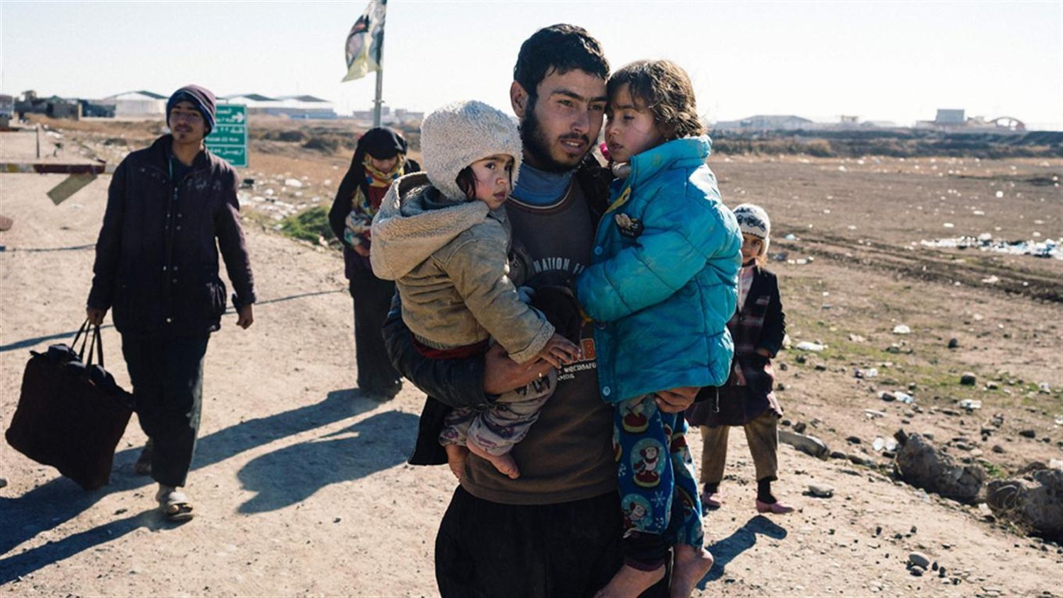 En Mosul, refugios que vibran por las bombas y disparos