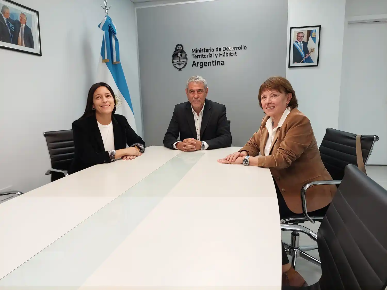 Rubattino gestionó ante diferentes ministerios por viviendas y trabajo