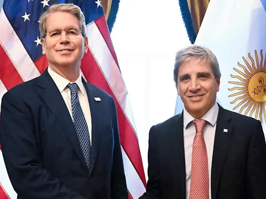 Los anuncios de Bessent llegaron tras cuatro días de reuniones "intensivas" en Washington con el ministro de Economía, Luis Caputo.
