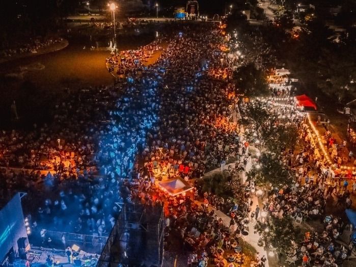 Una multitud estuvo presente en una nueva edición del Festival “Alicia en el Lago”