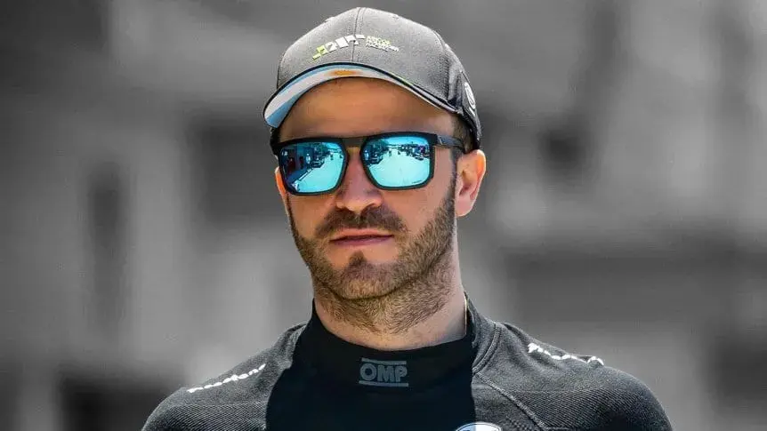 Agustin Canapino con un Chevrolet Onix