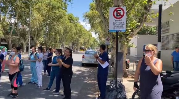Personal de salud del Hospital Carrasco reclama mayores condiciones de seguridad