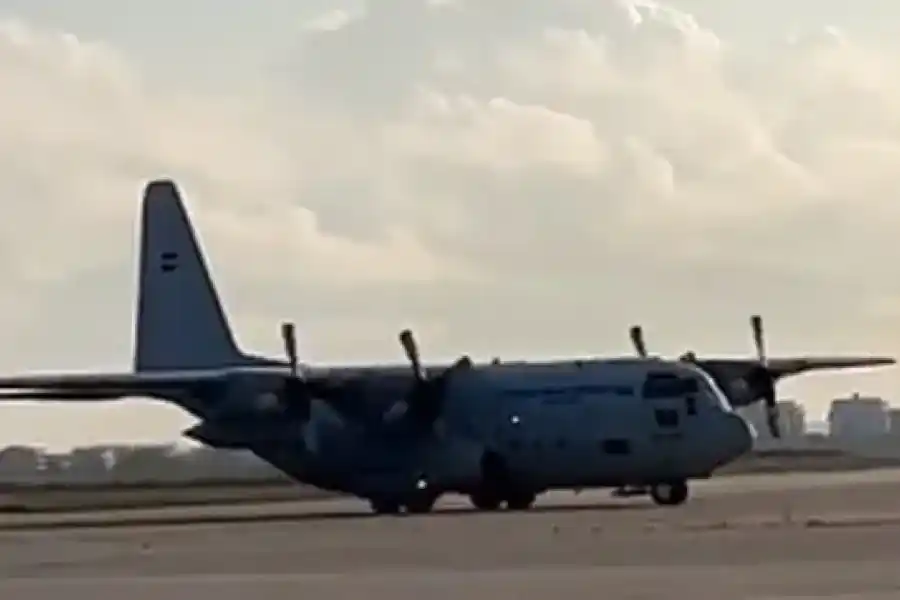 Aterrizó en Roma el tercer vuelo del Hércules con otros 46 argentinos evacuados de Israel