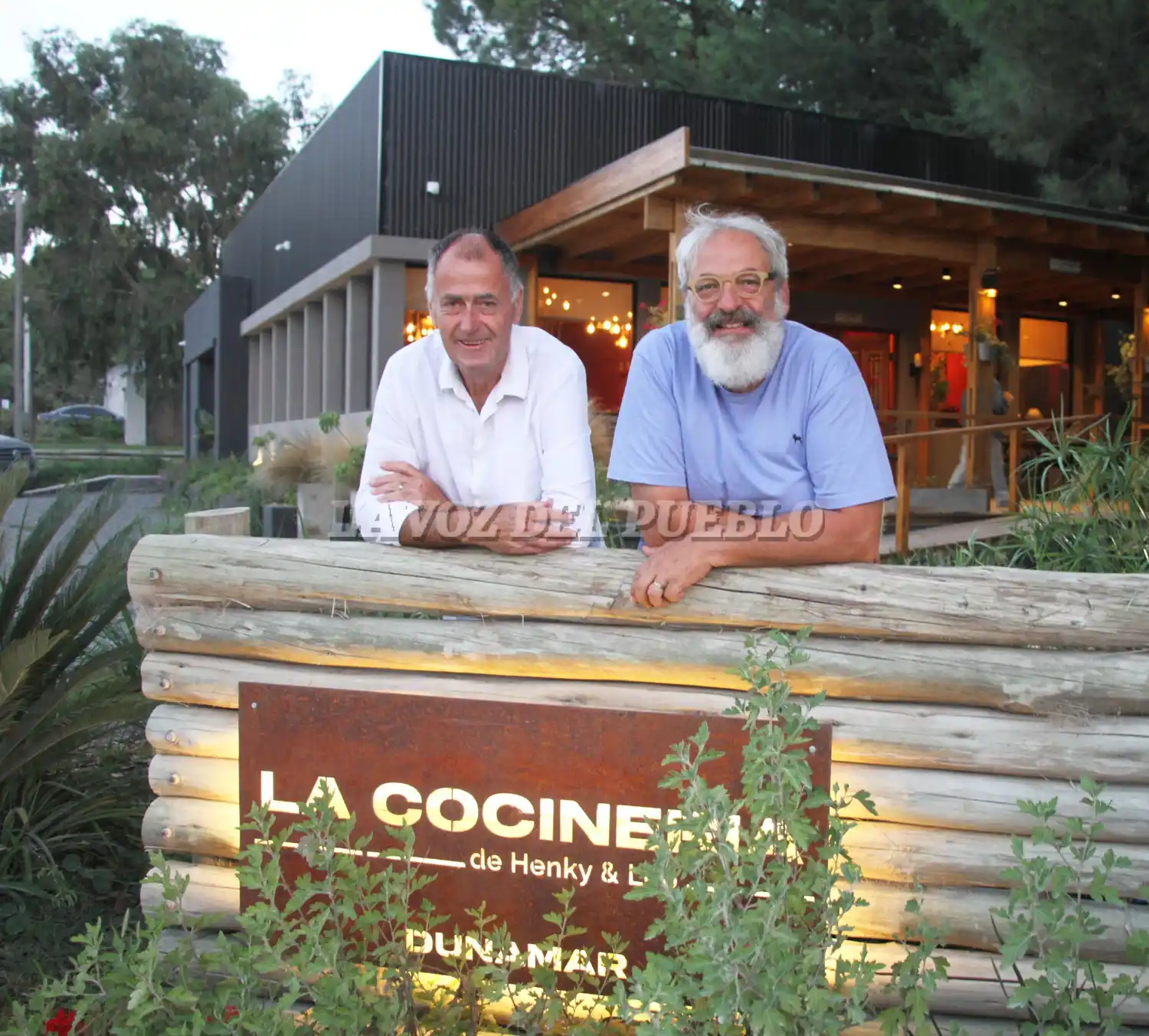 Henky y Leo, de La Cocinería. Leonardo Bulla (Izquierda) fue entrevistado por Enrique Mendiberri y Agustín Acebo en la última emisión del Break Financiero