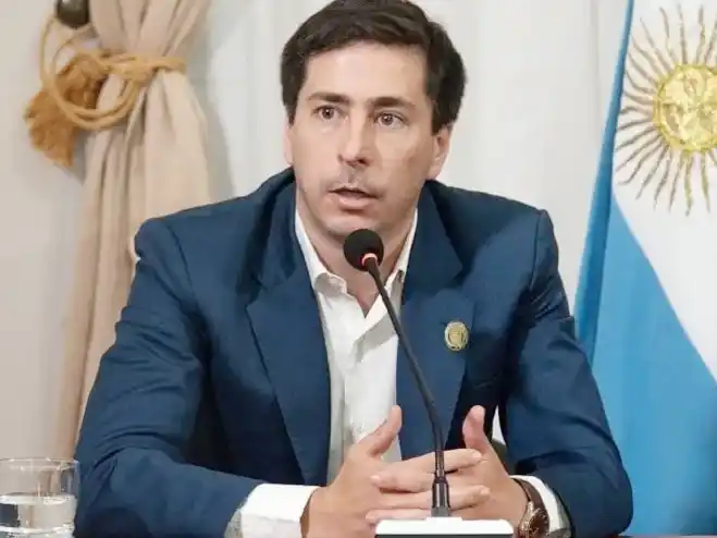 Mauricio Colello, pidió al exgobernador Bordet, que informe si ordenó colocar cámaras ocultas