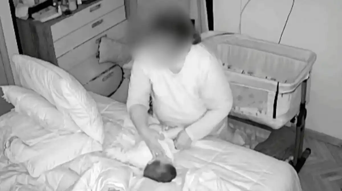 “Casi me lo mata”: descubrieron a una niñera maltratando a un bebé de 7 meses por las cámaras de seguridad