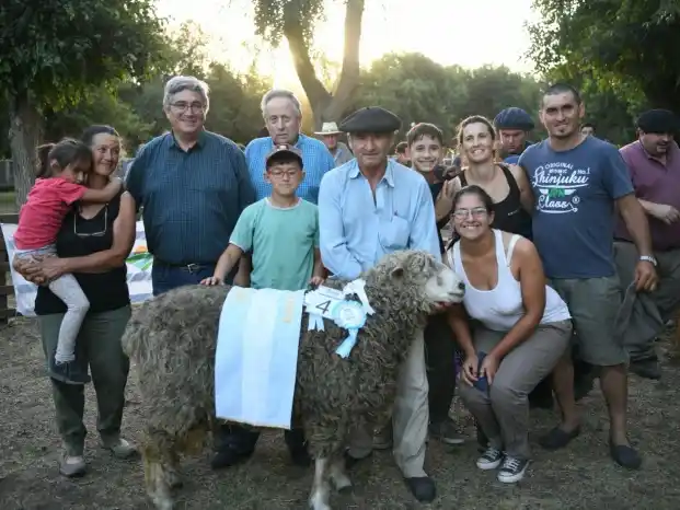 Javier Rodríguez, ministro de Desarrollo Agrario bonaerense participó de la 102° Exposición de Reproductores Ovinos en la ciudad de Ayacucho.
