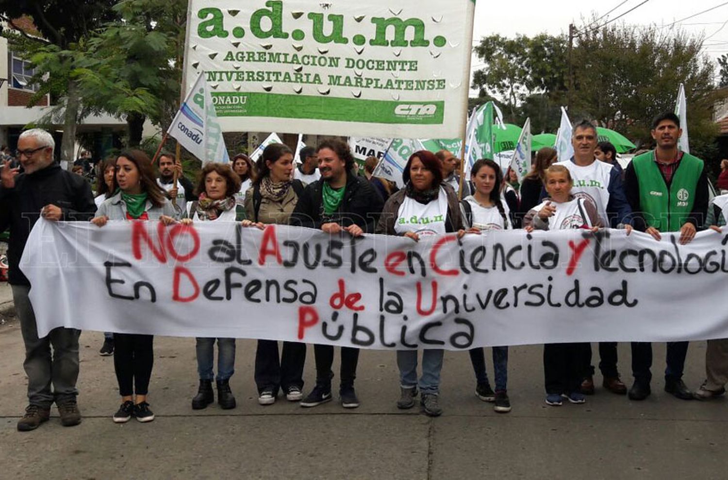 Docentes Universitarios movilizarán al centro durante el paro