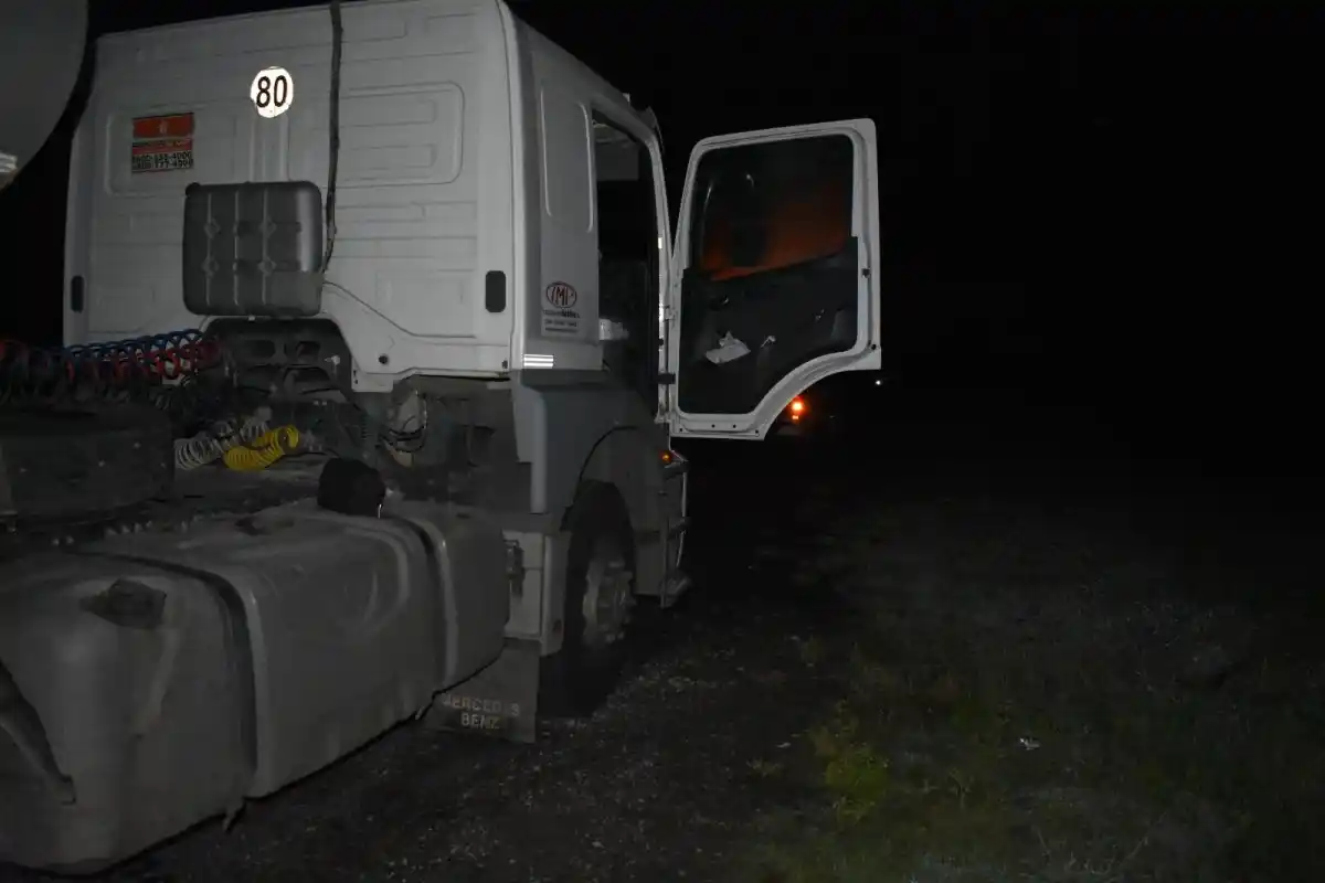 Un camionero denunció en Ceibas que sufrió un robo millonario, pero los investigadores dudan de su historia