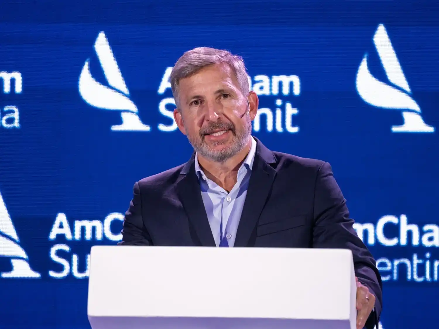 Frigerio expuso la visión de Entre Ríos en AmCham y sostuvo que "es imperativo un nuevo acuerdo fiscal federal"