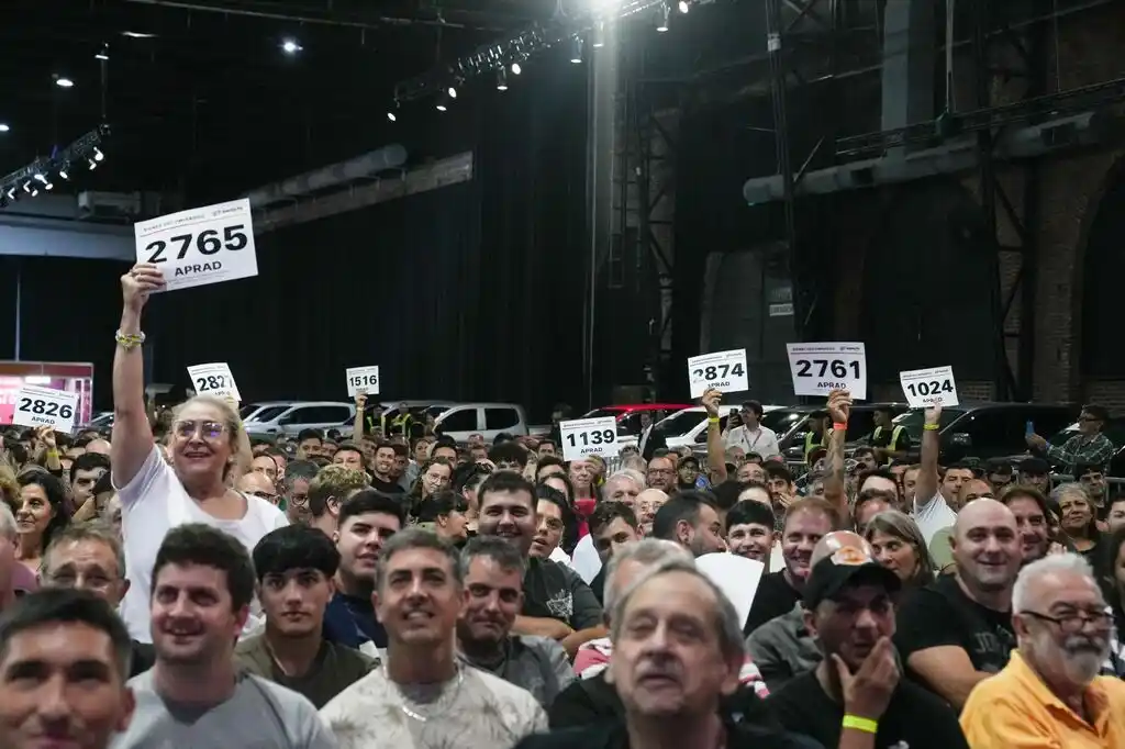 Se realizó, en Rosario, la subasta de bienes incautados al delito