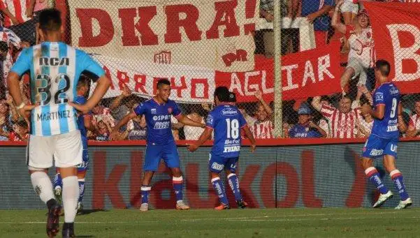 Racing sigue en la mala: ahora cayó ante Unión en Santa Fe