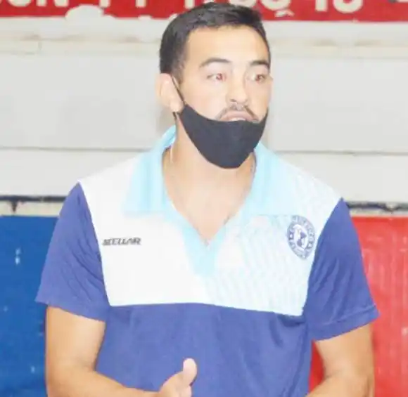 Martín Segovia: �SDarle la oportunidad a los chicos que son del club⬝