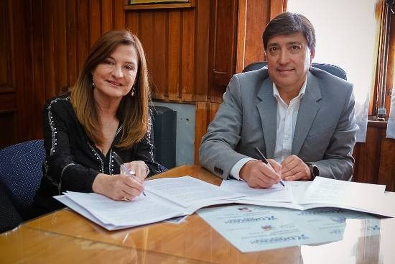 Estela Díaz y Acerbo firmaron los convenios