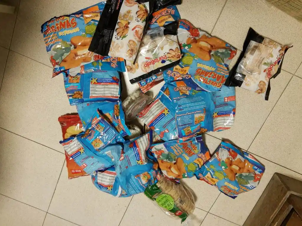 Decomisaron alimentos vencidos en un supermercado de 25 de Mayo al 302
