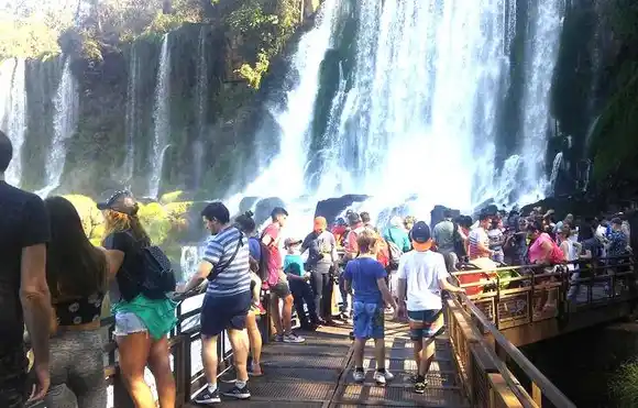 Turismo: pase sanitario y todo lo que necesitás saber si te vas de vacaciones