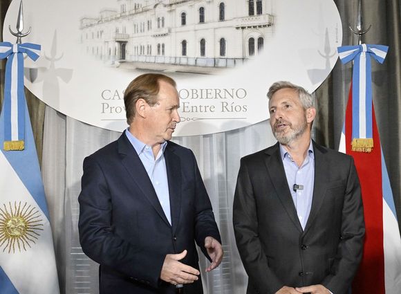 Sigue polémica por el dinero de sueldos, aguinaldo y reservas