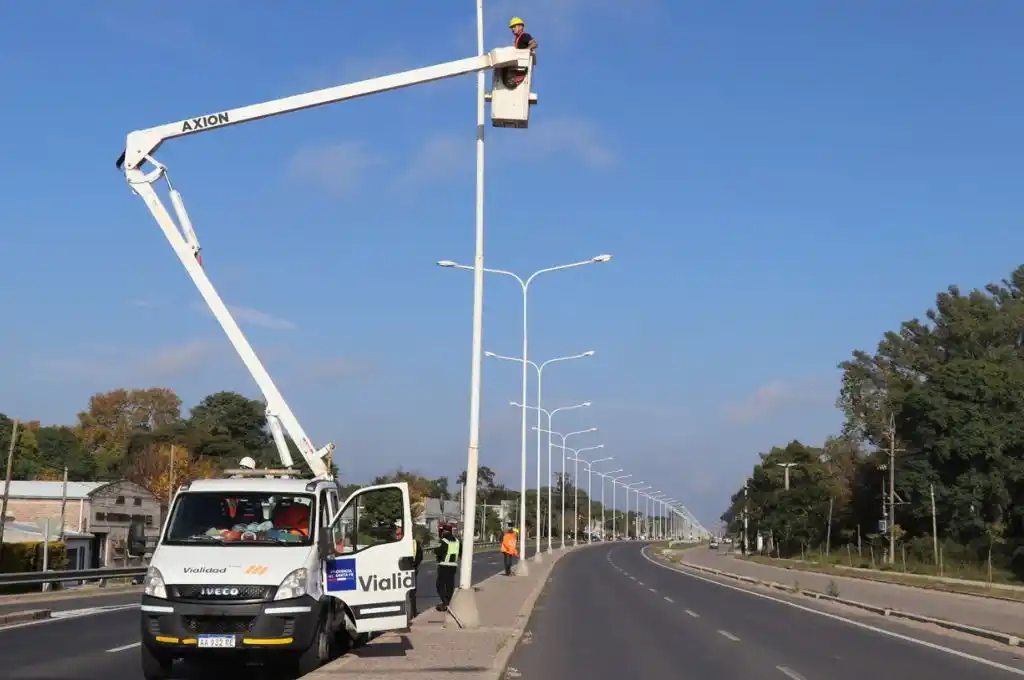 Licitaron la compra de luminarias LED que serán destinadas a distintas rutas santafesinas