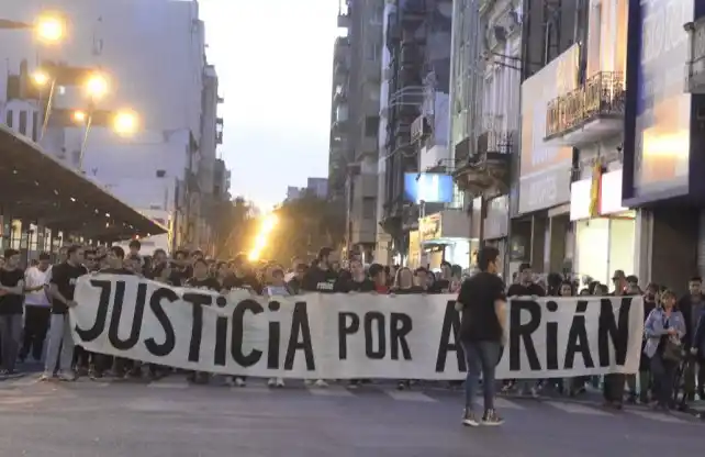 Con un recital, recuerdan la muerte del bajista en el Café de la Flor