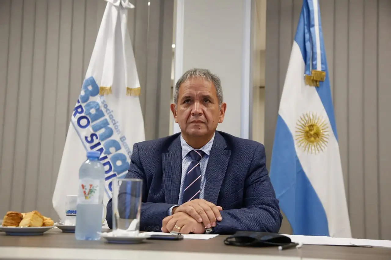 El incremento salarial para febrero es en concepto de adelanto, ya que si la inflación supera el 14 por ciento se ajustará de forma automática.
