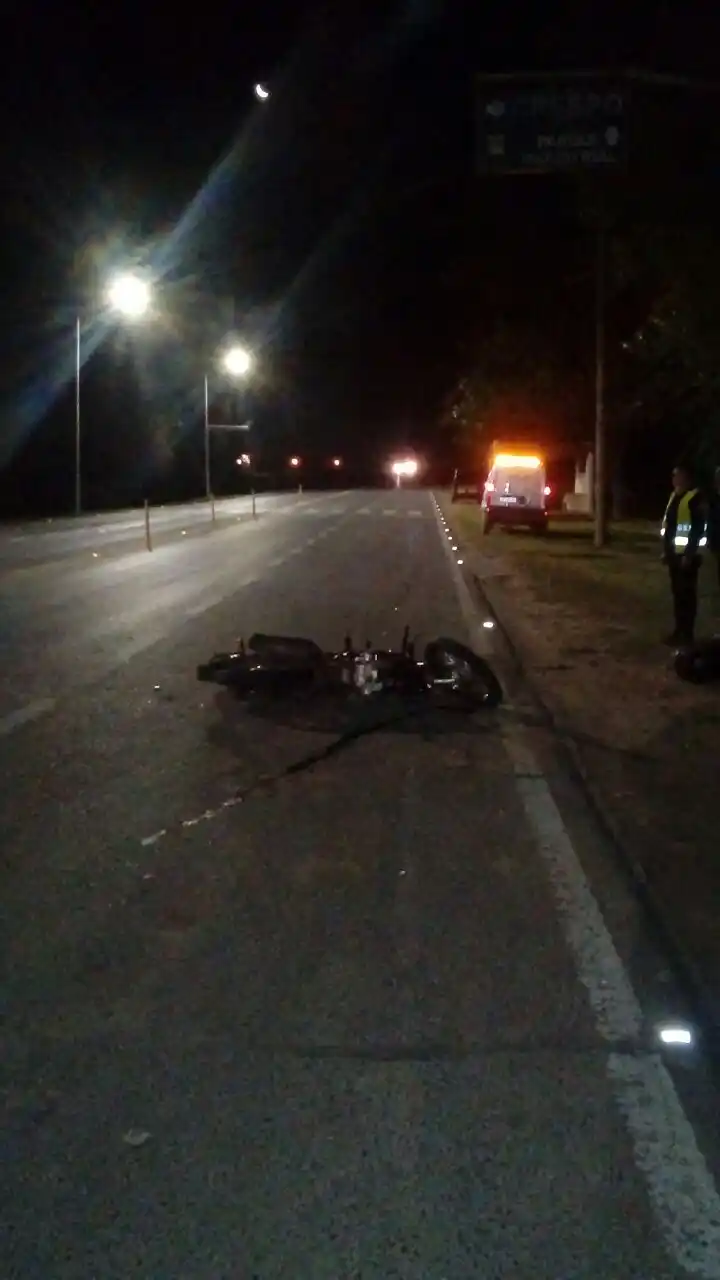 Accidente vehicular en ruta 12 y acceso a Crespo