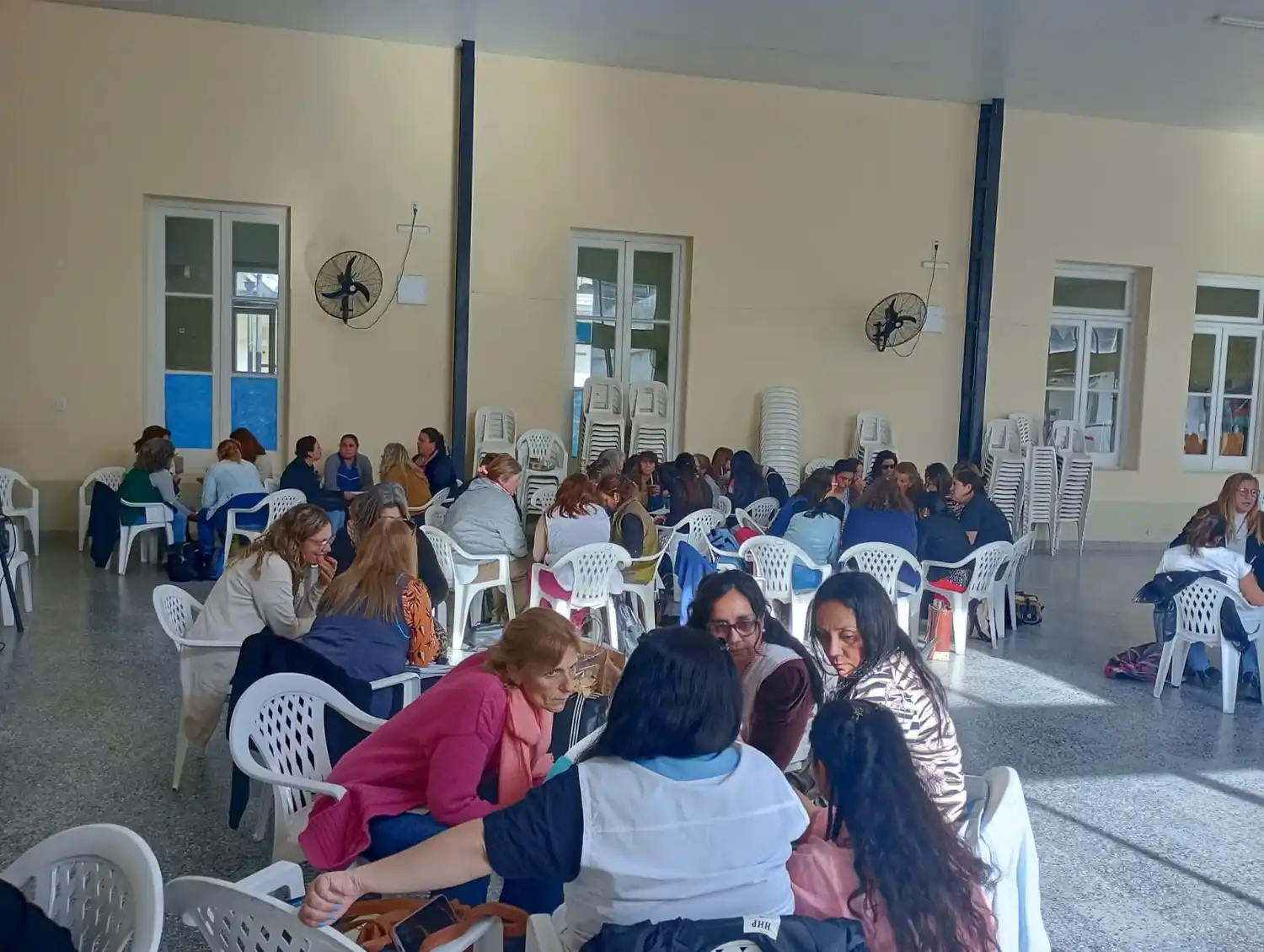 La Departamental de Escuelas convocó una reunión interinstitucional para abordar la salud mental en las aulas