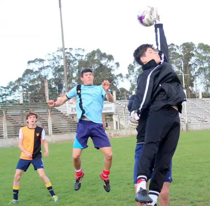 El Sub-15 apuesta al recambio