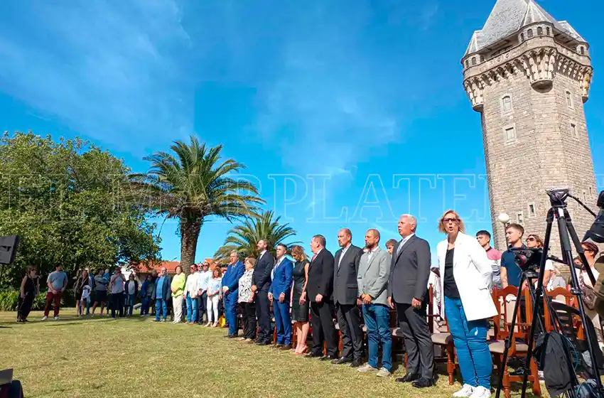 Montenegro y su gabinete.