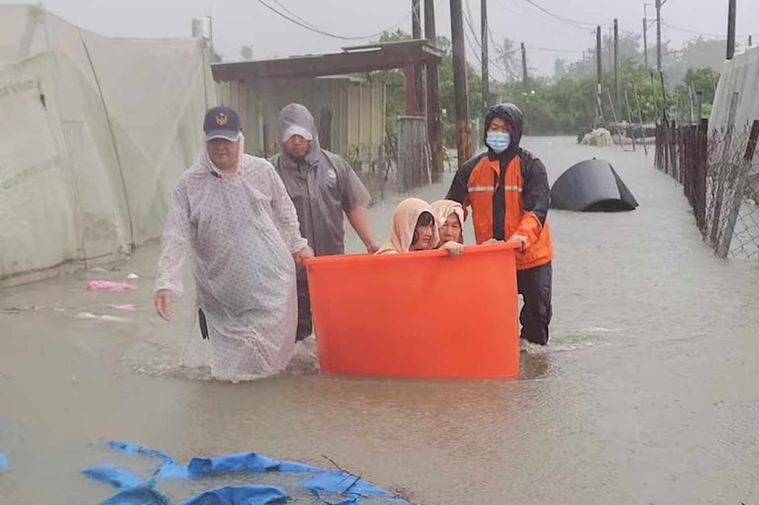 El Tifón Gaemi pierde fuerza después de arrasar Taiwán con dos muertos y se dirige a China.