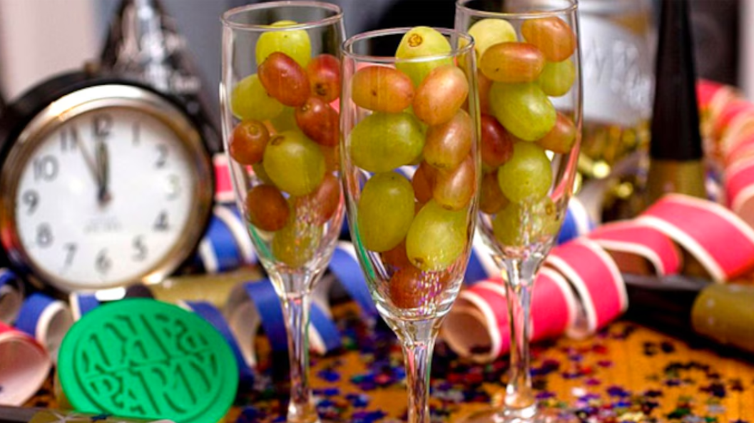 Cada uva representa uno de los meses del año