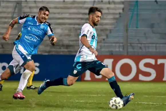 Atlético perdió en el Monumental y está en zona de Promoción