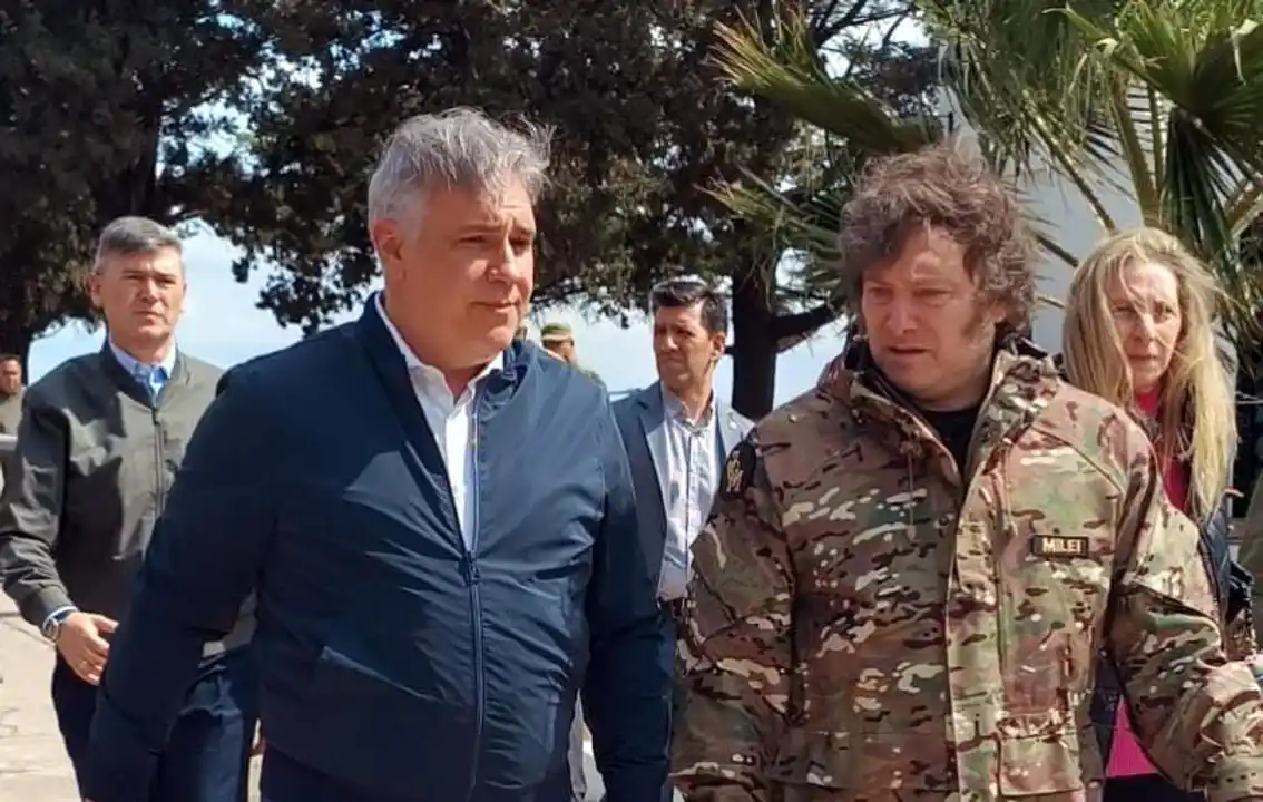 El presidente Javier Milei junto al gobernador de Córdoba, Martín Llaryora-