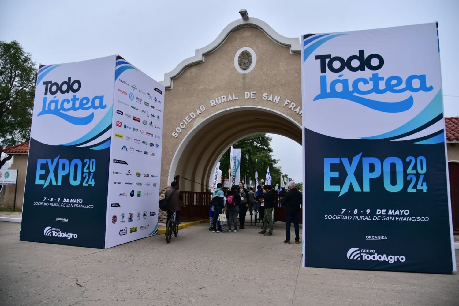 TodoLáctea: más de 9.000 visitantes en la primera jornada