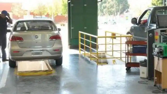 Otro golpe al bolsillo: La Verificación Técnica Vehicular aumenta 22%