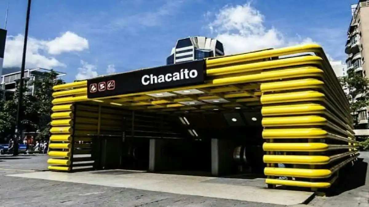 ¡EN EL METRO DE CARACAS, PARA VARIAR! Falla eléctrica provoca desalojo en pleno túnel este #2Nov