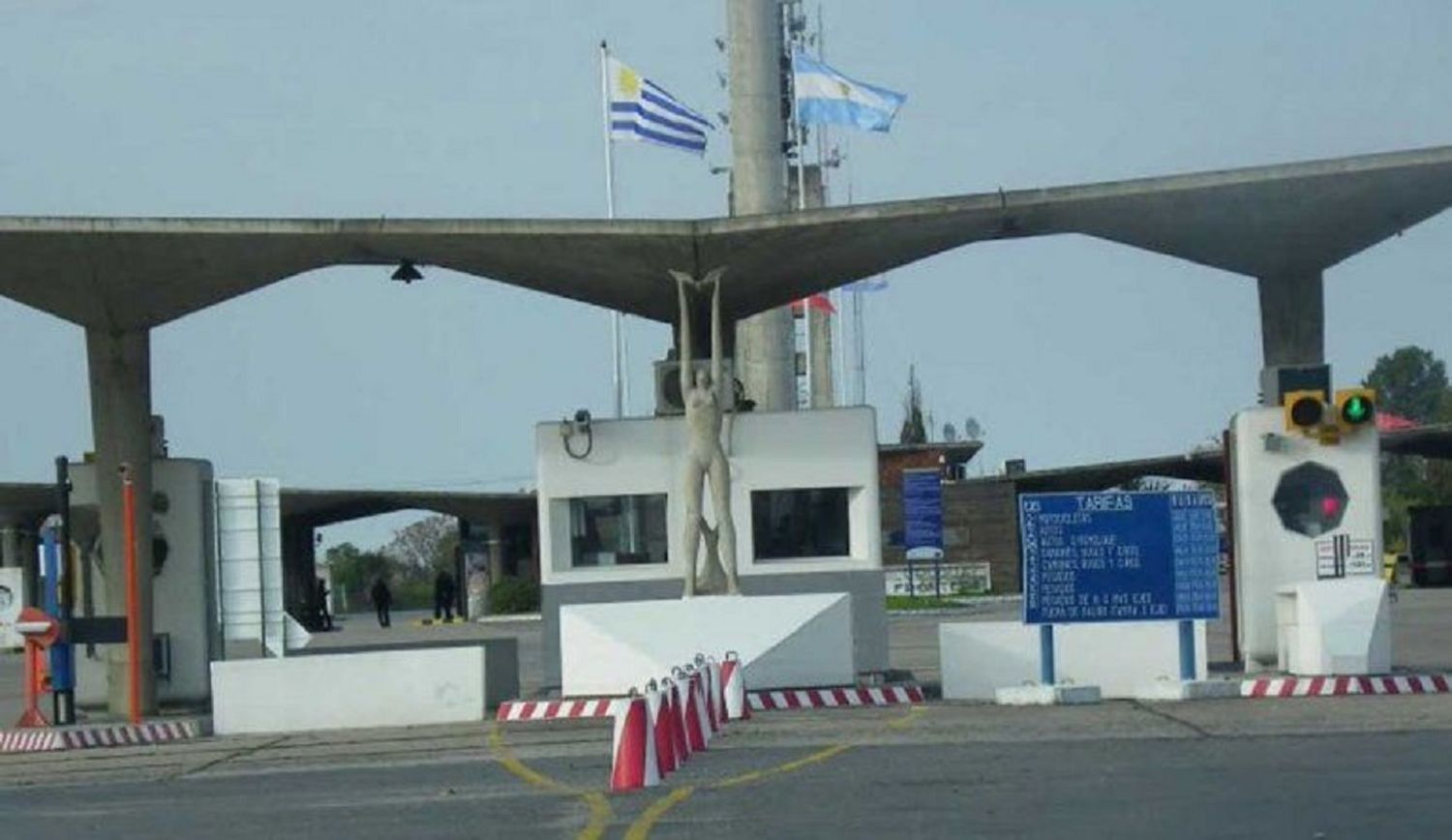 El gobierno uruguayo evalúa expulsar a los extranjeros que no hagan cuarentena