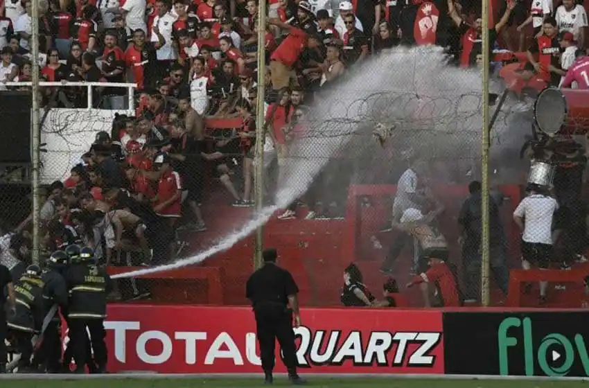 Por los destrozos en cancha de Unión, Newell’s deberá pagar casi un millón de pesos