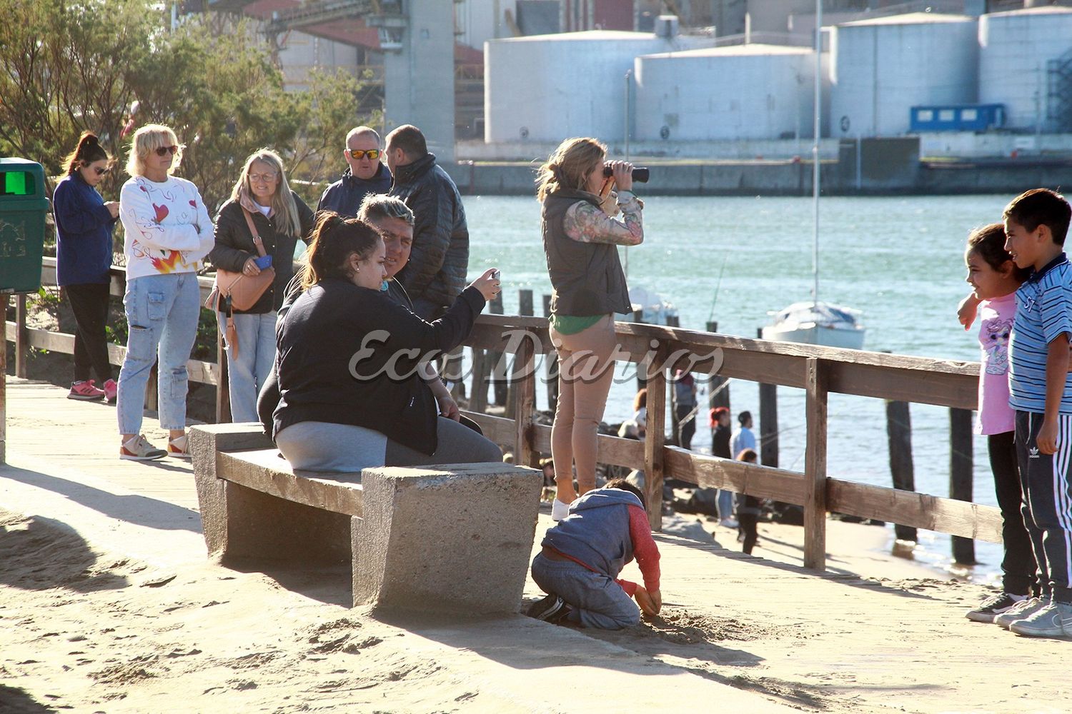 Los necochenses como los turistas disfrutaron de los días