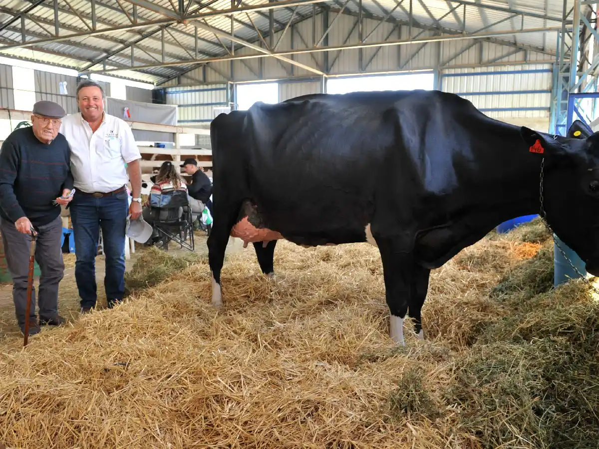 “Estar junto a mi familia  y a las vacas me da vida”    