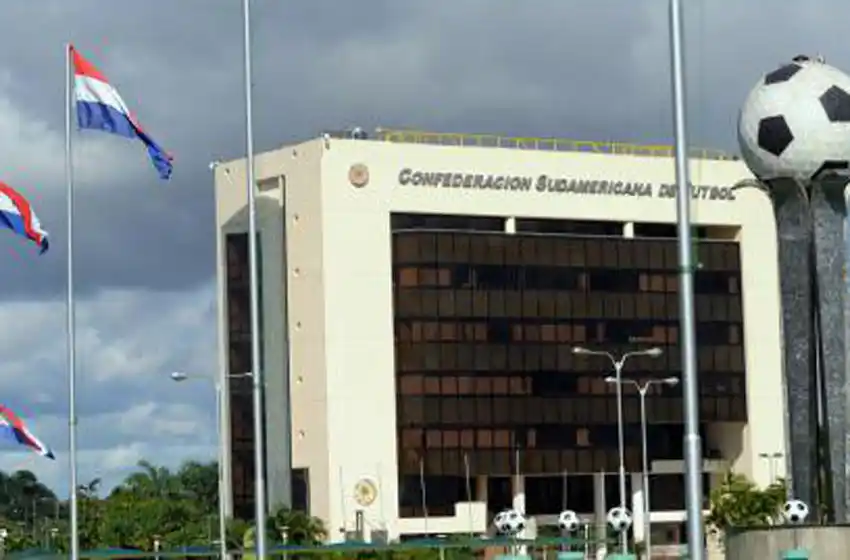 Múltiples sanciones de CONMEBOL para equipos chilenos