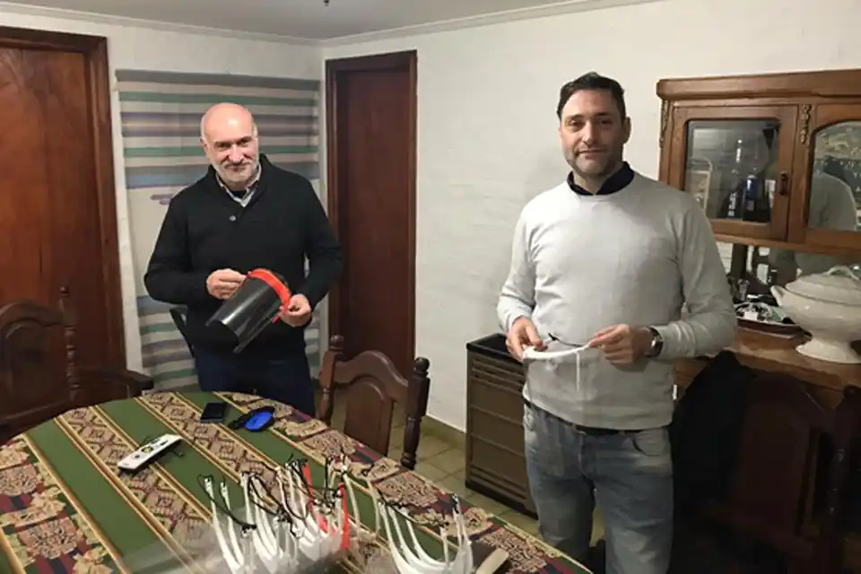 El CUIC entregó más de 200 protectores faciales para la UNICEN