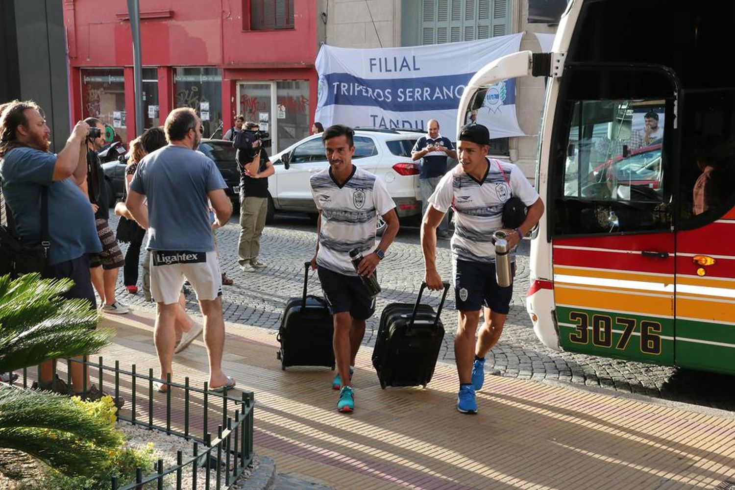 Gimnasia llegó a Tandil y va sumando refuerzos