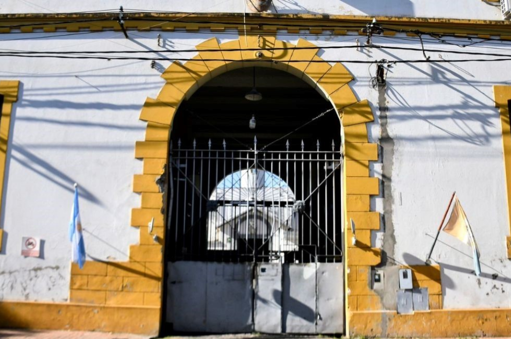 Fachada del edificio de la Unidad Penitenciaria N°3