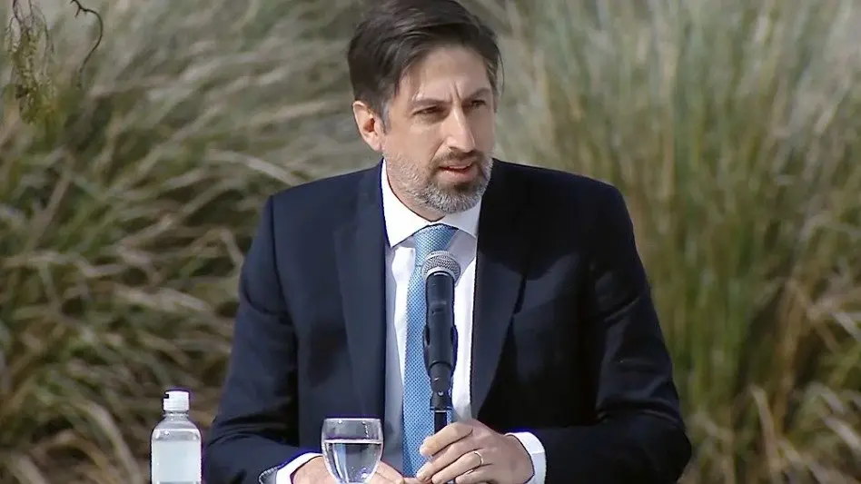 Trotta calificó de "irresponsable" al Gobierno porteño por el regreso a clases sin distanciamiento