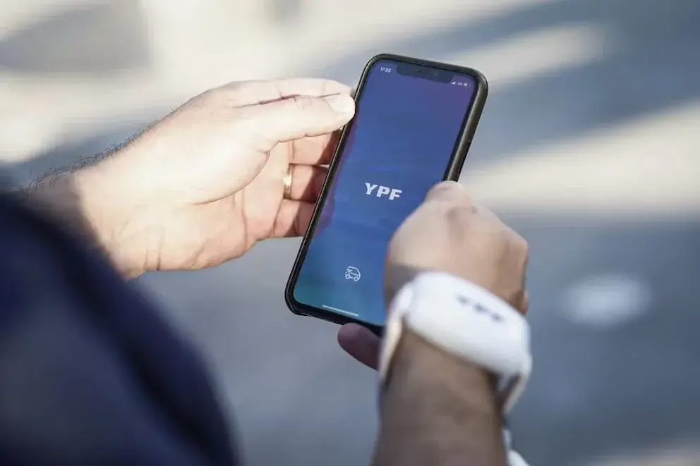 La app de YPF generó un auge de compras de acciones a manos de minoristas.